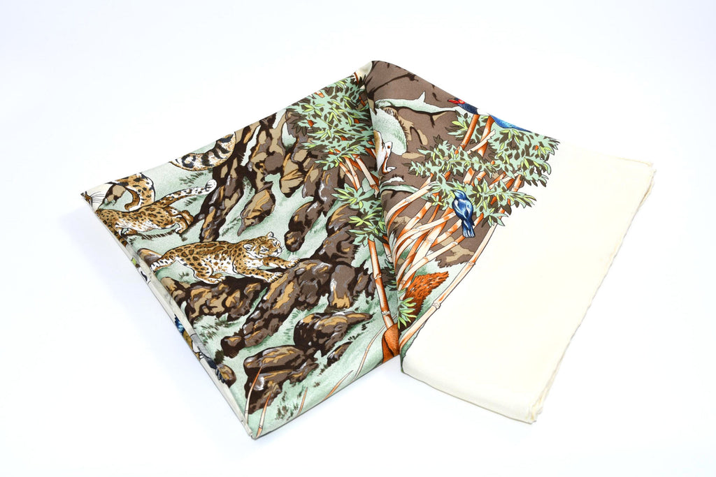 Hermes Scarf SICHUAN 90 cm by Robert Dallet cream white Carre Panda animal bird