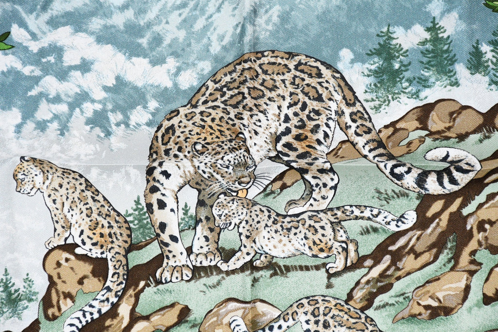 Hermes Scarf SICHUAN 90 cm by Robert Dallet red Carre Panda animal bird 35"