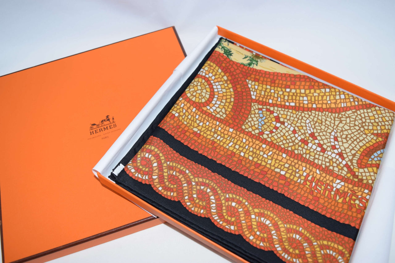 Hermes Scarf SOUS LE CEDRE Silk 90 cm Orange africa 35" RA24