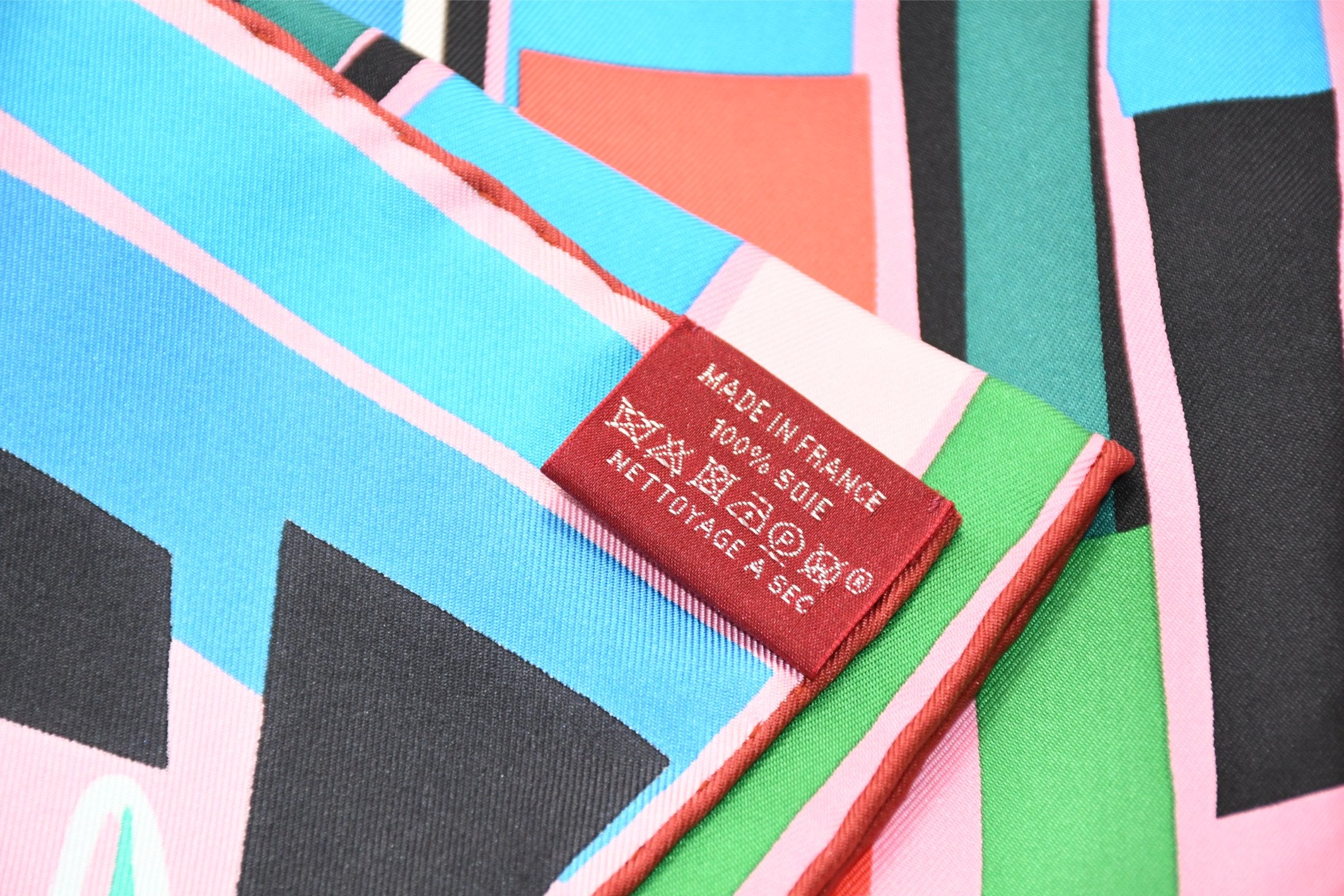 Hermes Scarf Sea Surf and Fun 90 cm silk pink Carre surfboard