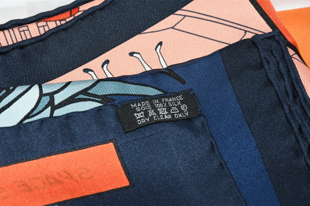 Hermes Scarf Space Shopping au Faubourg 90 cm silk orange Carre horse UFO 35"