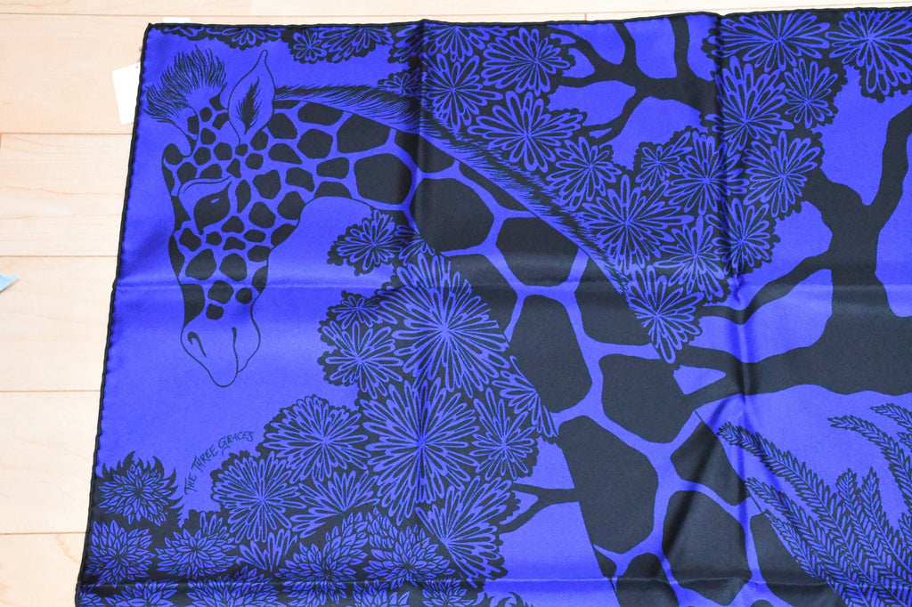 Hermes Scarf The Three Graces 90 cm silk navy blue Carre giraffe animal 35"