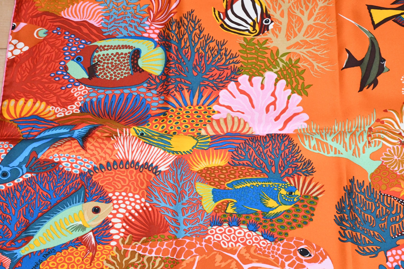 Hermes Scarf Under The Waves 90 cm Silk orange Carre sea turtle 35