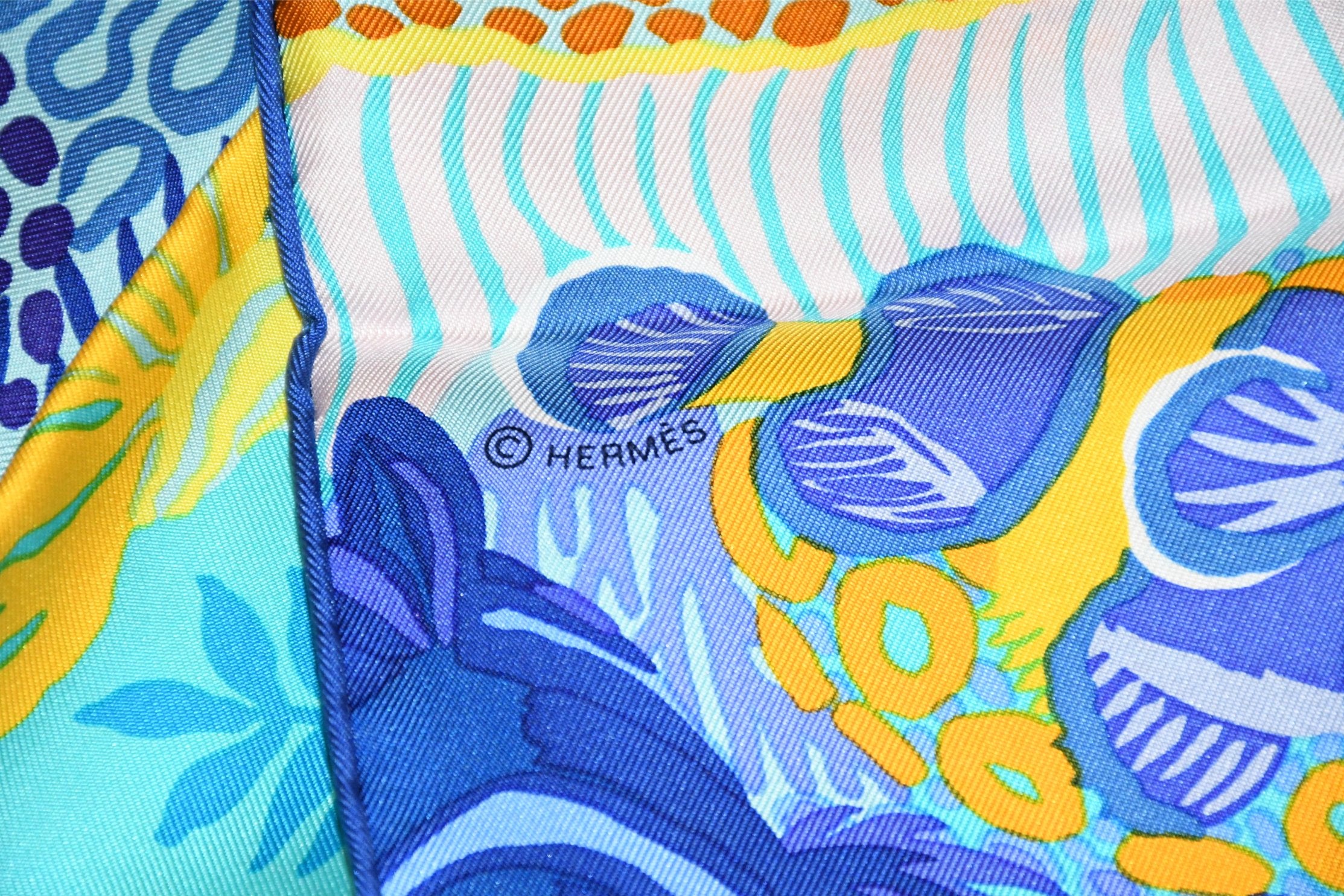 Hermes Scarf Under The Waves 90 cm silk blue Carre sea turtle 35