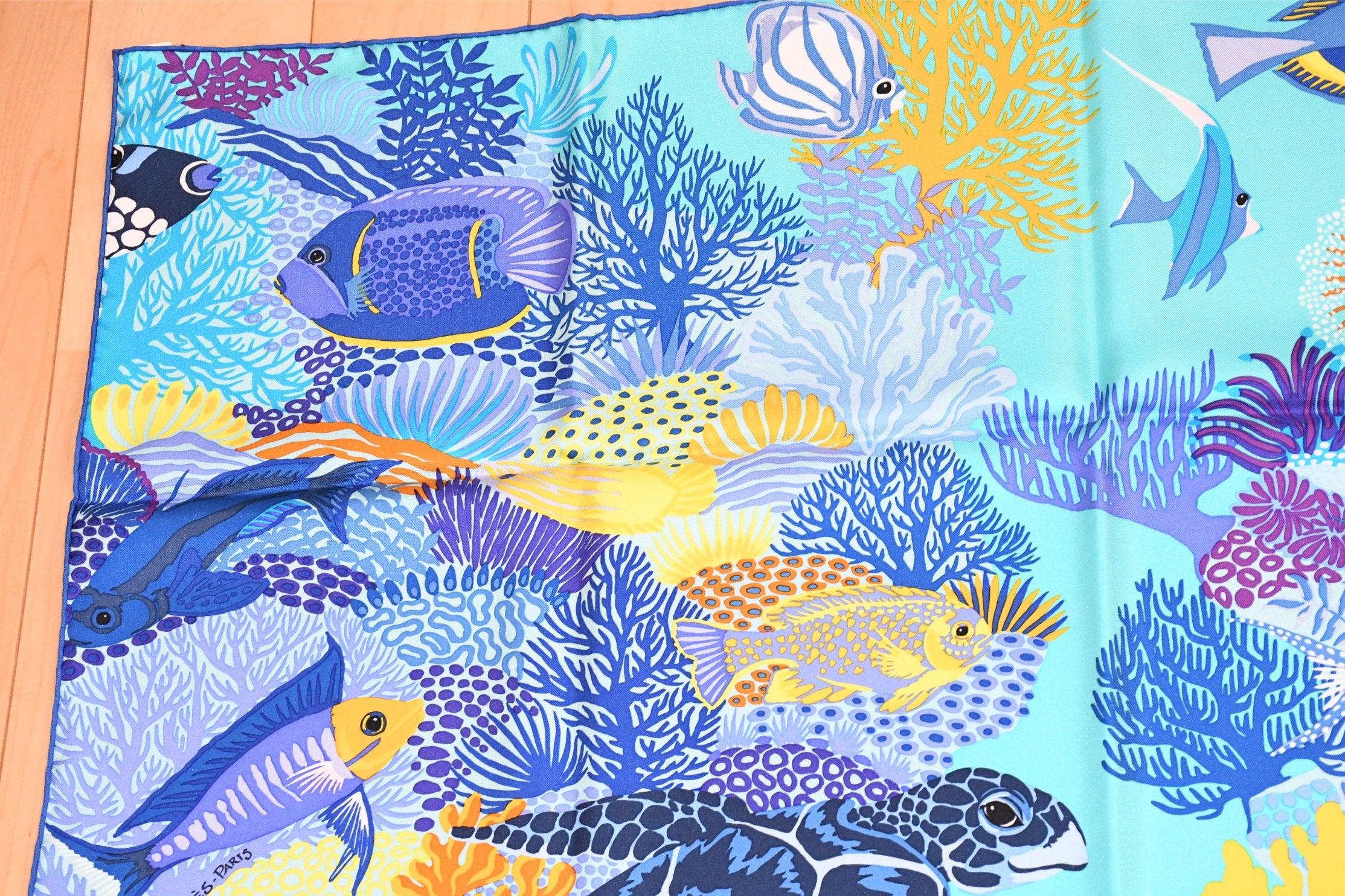 Hermes Scarf Under The Waves 90 cm silk blue Carre sea turtle 35
