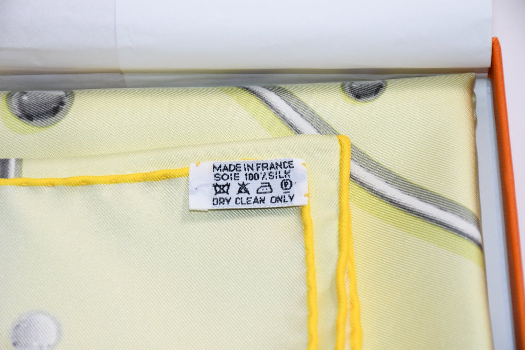 Hermes Scarf Vif Argent by Dimitri Rybaltchenko 90 cm silk light yellow Carre silver drop 35"