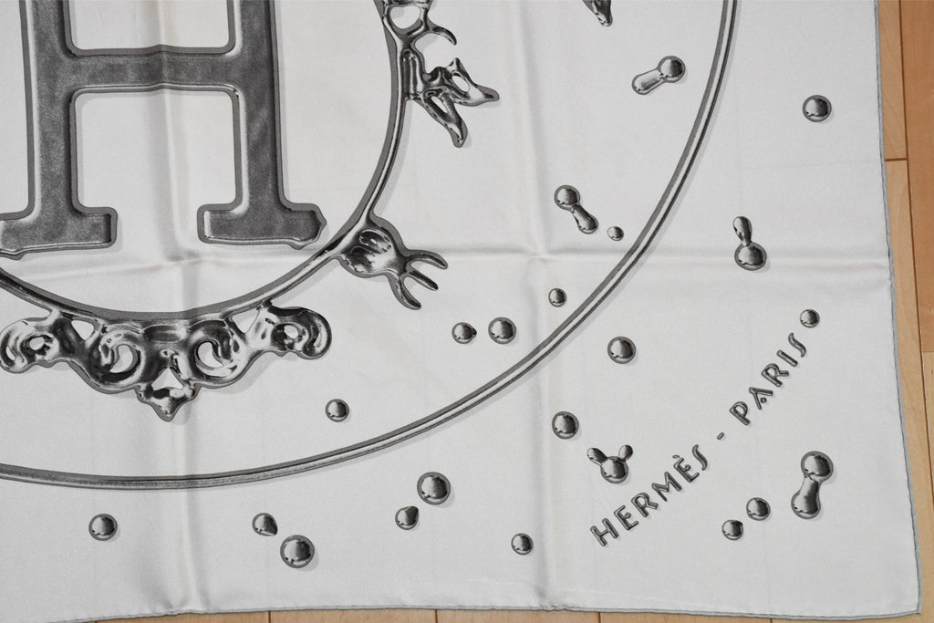 Hermes Scarf Vif Argent by Dimitri Rybaltchenko 90 cm silk white Carre silver drop
