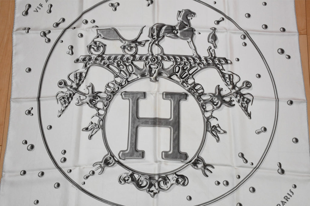 Hermes Scarf Vif Argent by Dimitri Rybaltchenko 90 cm silk white Carre silver drop