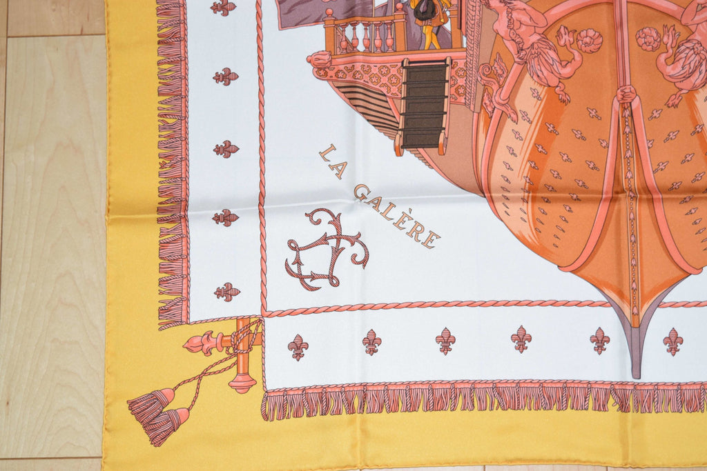 Hermes Scarf Vue Du Carrosse De La Galere La Reale Grygkar Silk 90 cm Orange NWT