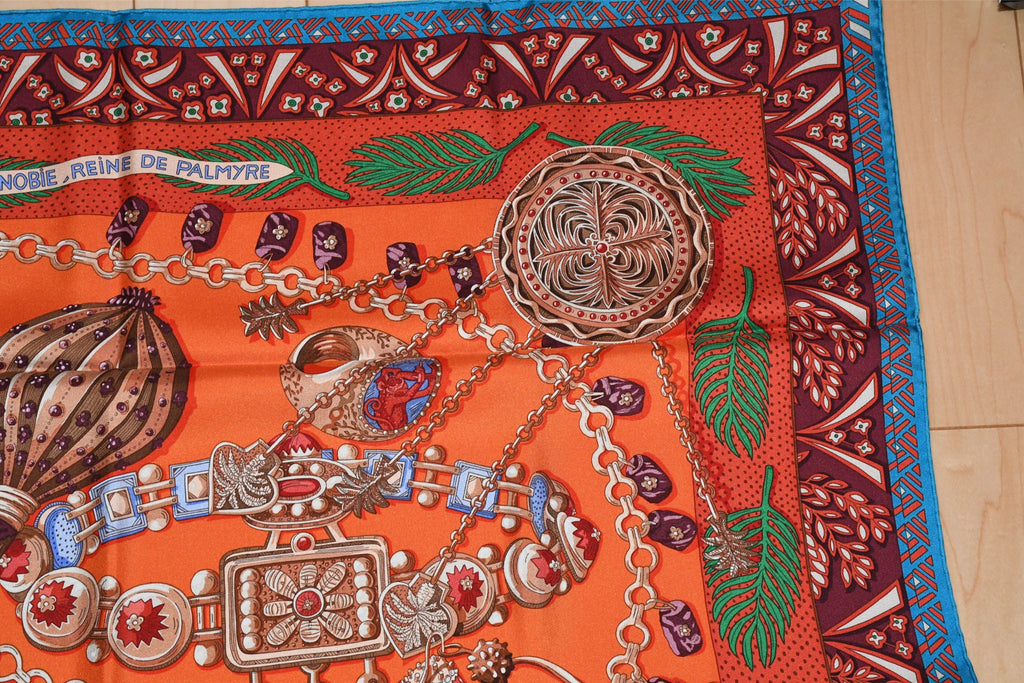 Hermes Scarf Zenobie Reine de Palmyre 90 cm silk orange red queen