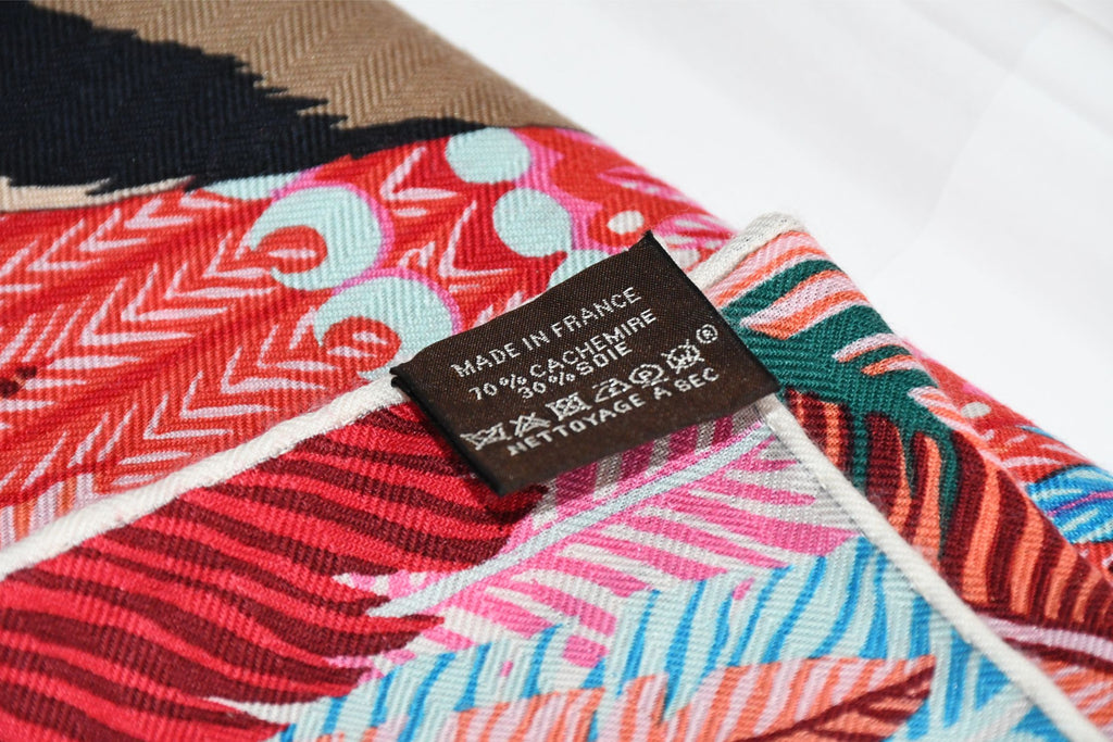 Hermes Shawl Jaguar Quetzal 140 cm Cashmere silk scarf stole pink red 56"