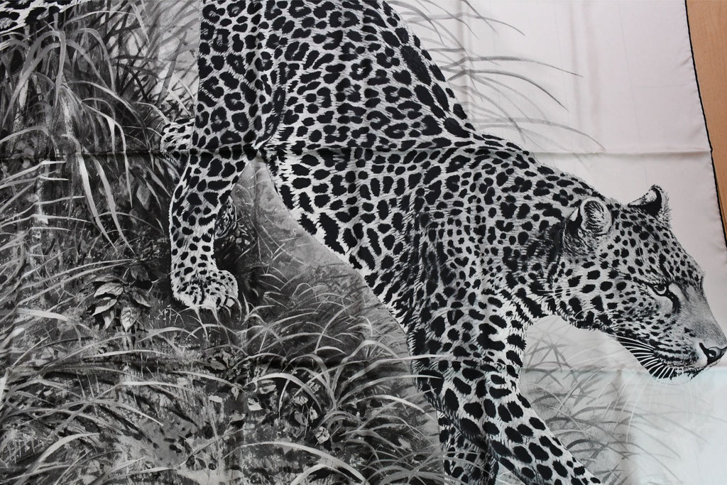 Hermes Shawl PANTHERA PARDUS 140 cm silk scarf stole panther animal white 56"