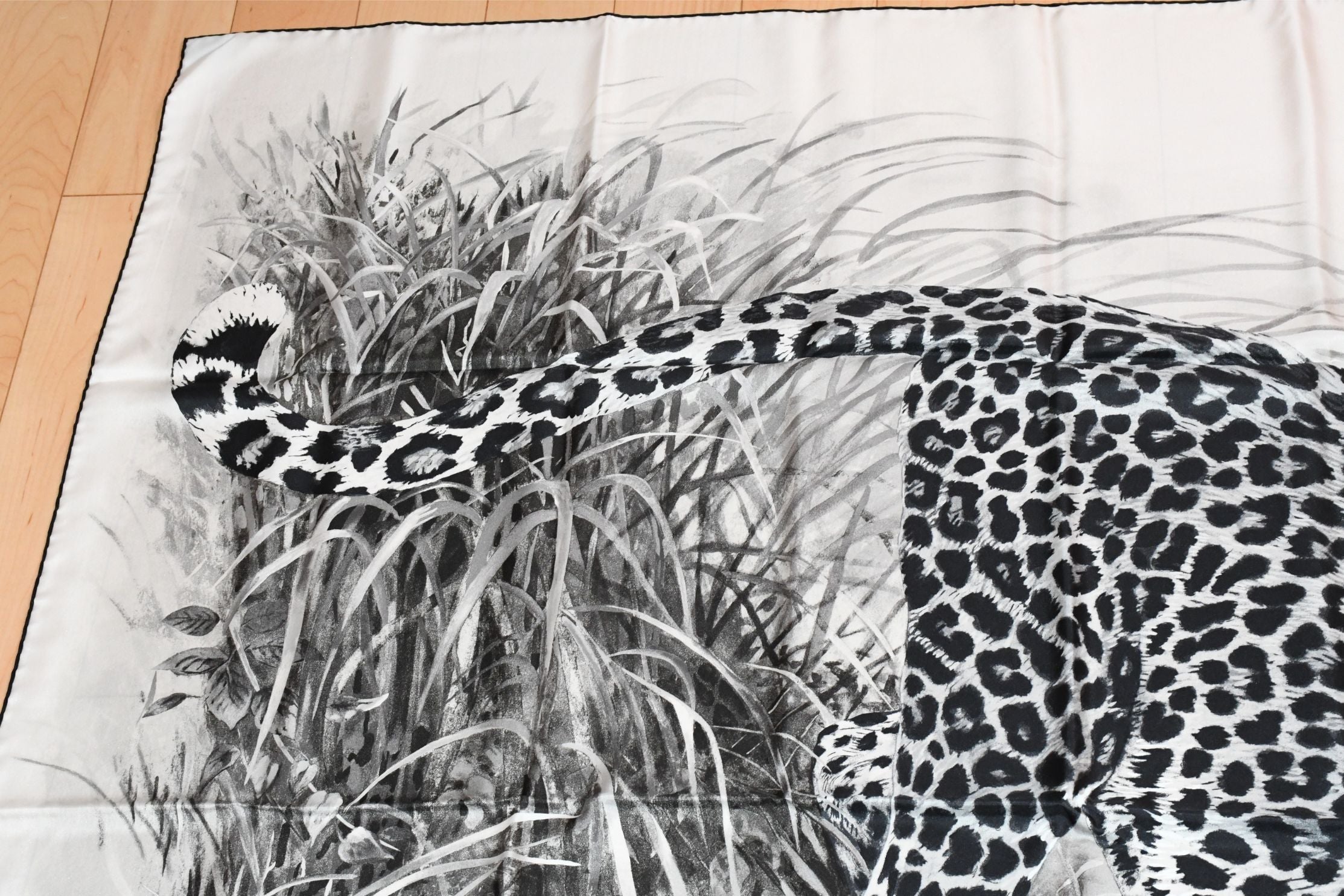 Hermes Shawl PANTHERA PARDUS 140 cm silk scarf stole panther