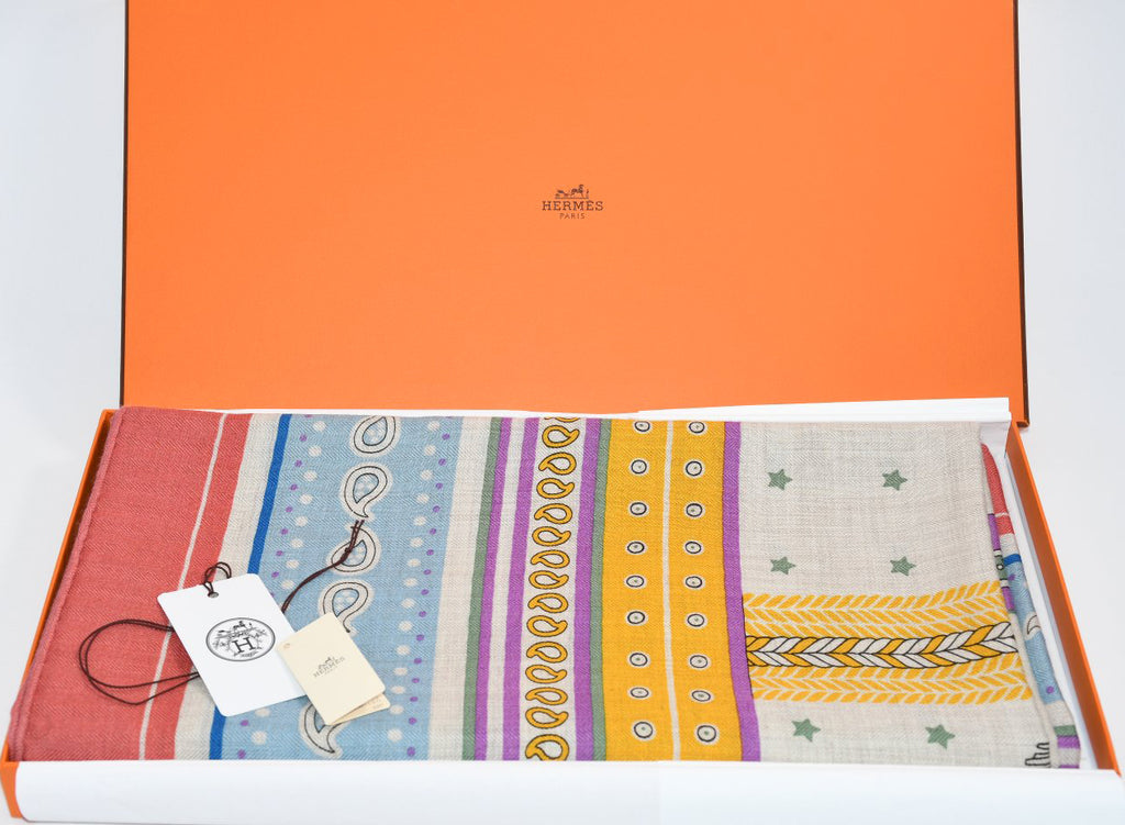 Hermes Shawl Selle de Dignitaire Bandana 140 cm Cashmere silk scarf stole horse 56"