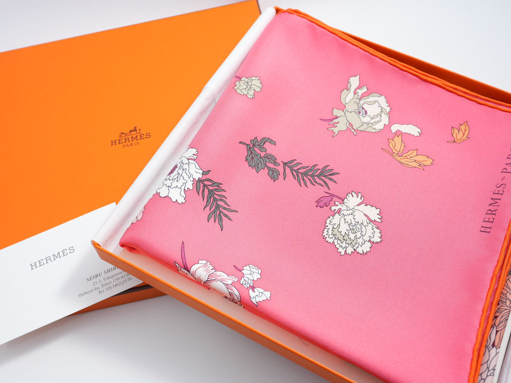 Hermes Scarf Robe Legere 90 cm silk pink Carre flower horse 35"