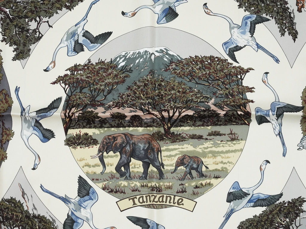 Hermes Scarf Tanzanie 90 cm silk white Carre animal cheetah 35"