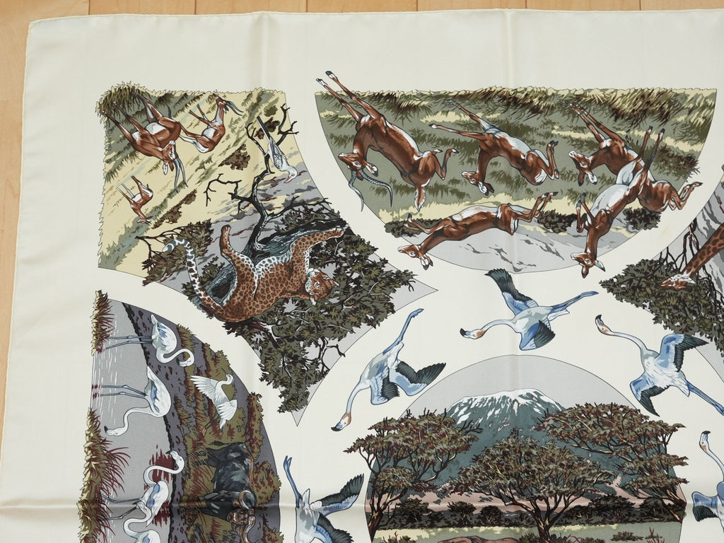 Hermes Scarf Tanzanie 90 cm silk white Carre animal cheetah 35"