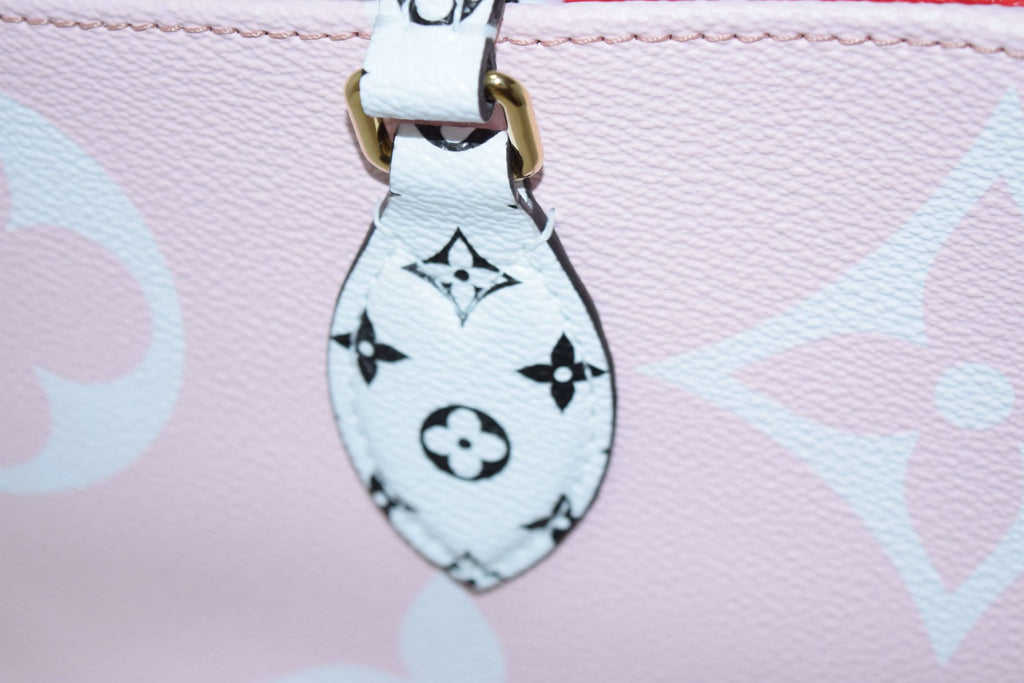Louis Vuitton ONTHEGO Tote Giant Red Monogram bag 2019 ON THE GO M44569