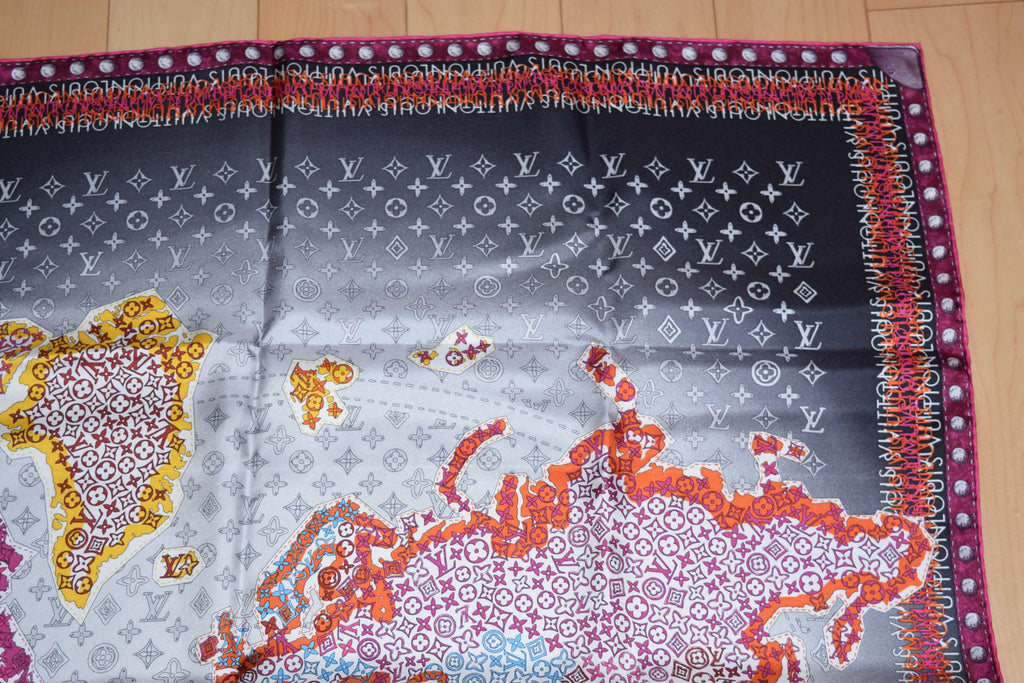 Louis Vuitton Scarf World map 86 cm Monogram Silk 34” inch Gray purple YA2