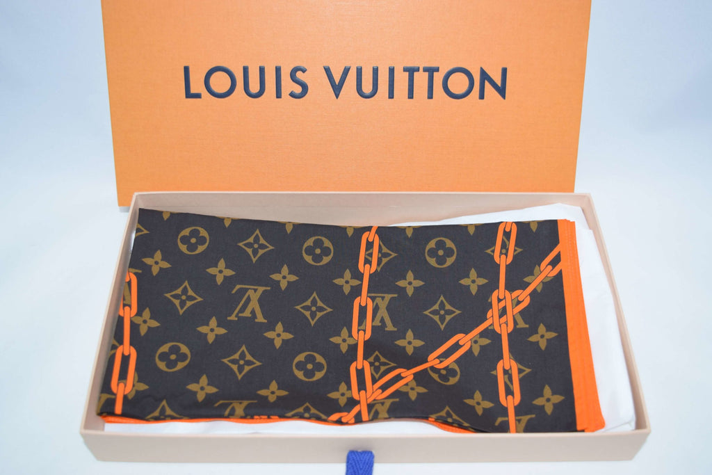 Louis Vuitton Virgil Abloh Monogram Solar Ray Chain Logo Bandana 55 cm Scarf YA2