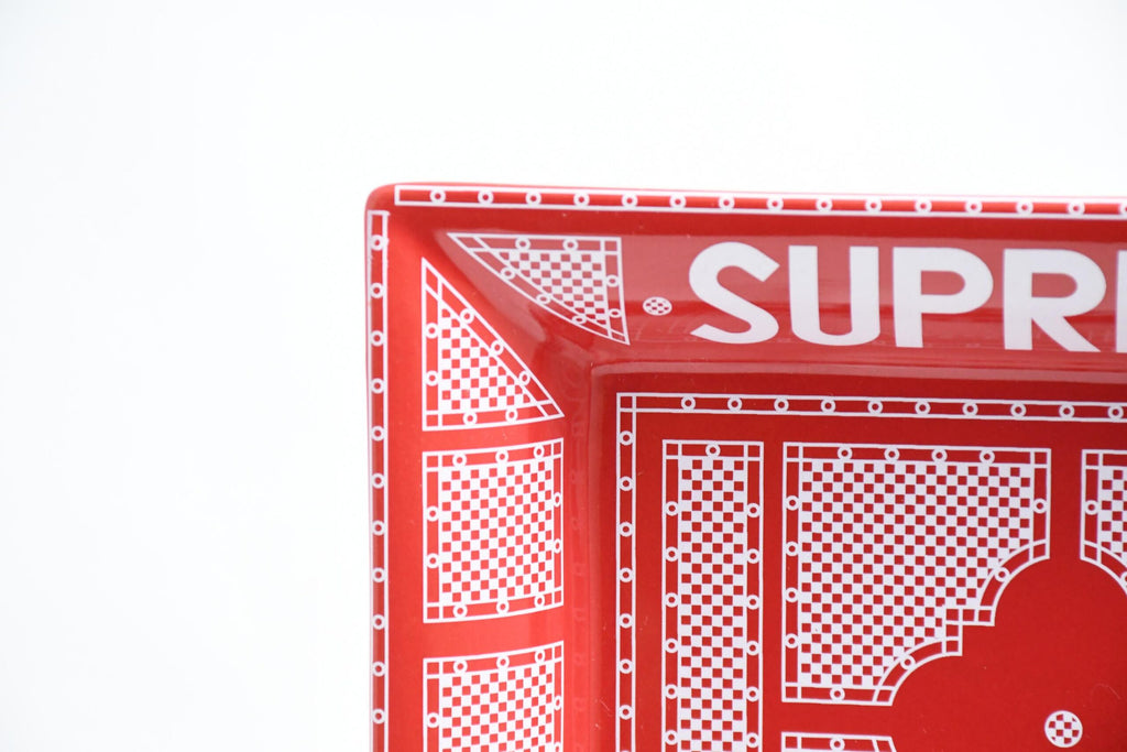 SUPREME Hermes Ceramic Change tray red Ashtray plate Vide poche