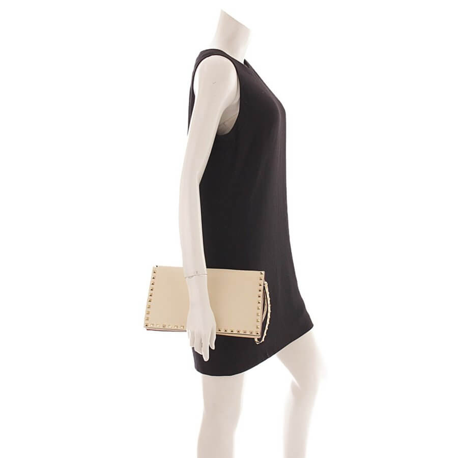 Valentino Rock Studs Clutch Bag leather Ivory Handbag Garavani NEW