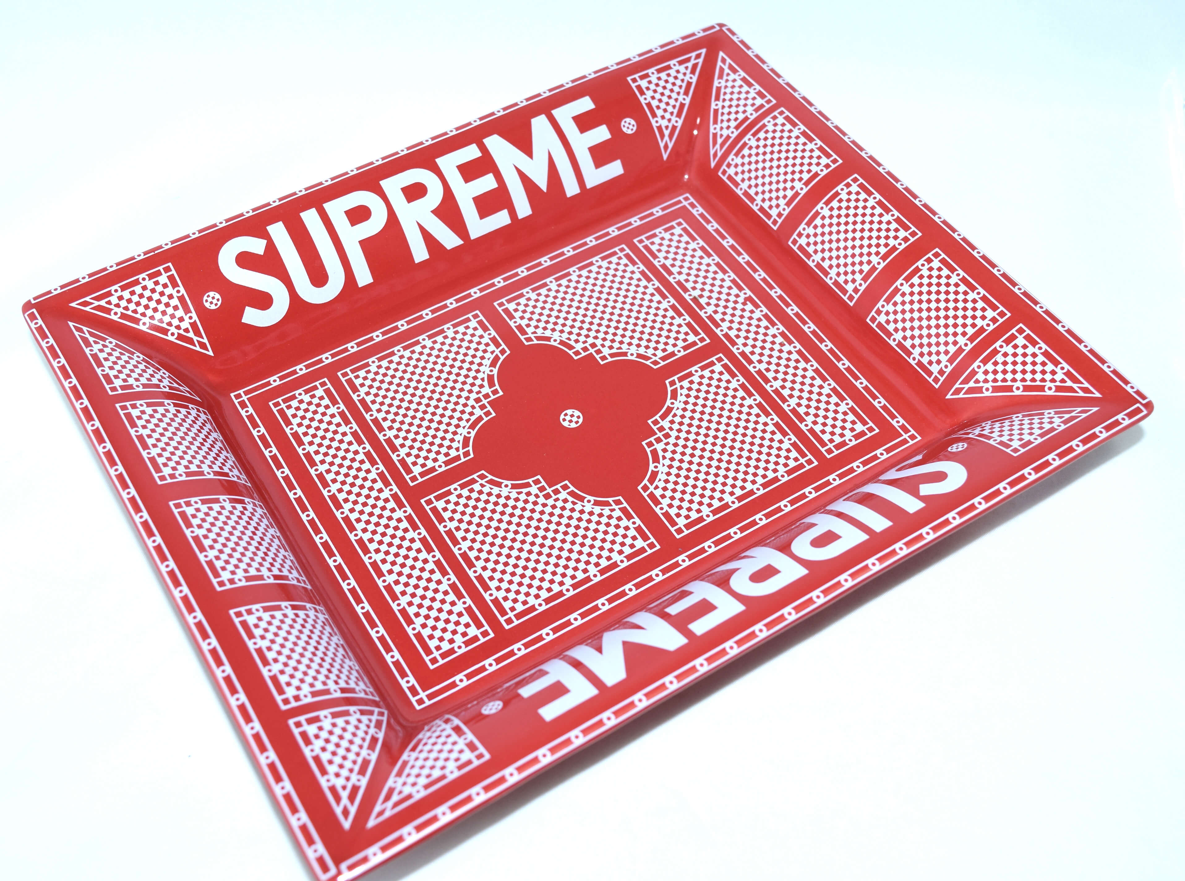 SUPREME Hermes Ceramic Change tray Red Ashtray Plate Dinnerware art