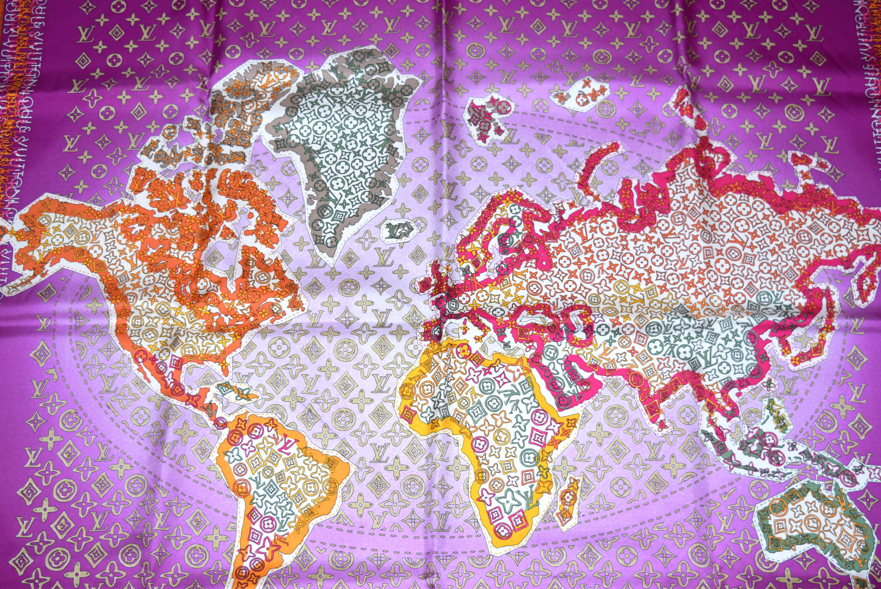 LOUIS VUITTON Monogram Map Light Pink/Lavender Silk Bandeau