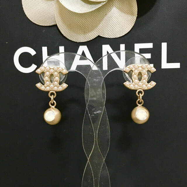 Chanel Earrings CC Logo Light Gold Drop Pearl 05A 192