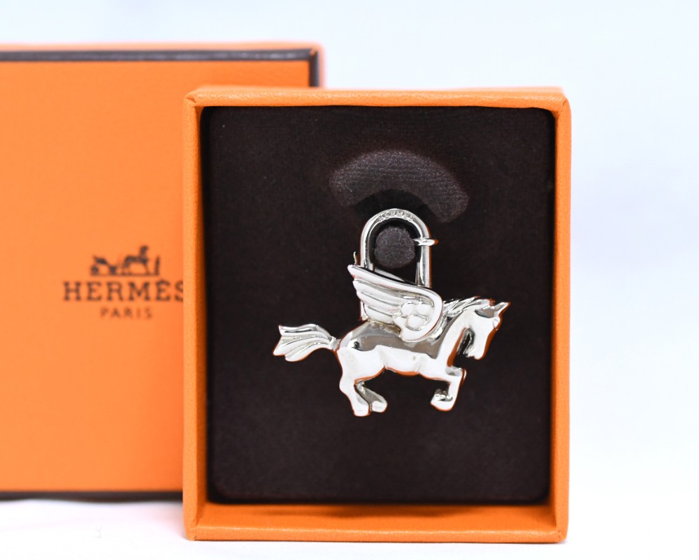 Hermes Cadena Silver Pegasus Horse Motif bag charm lock R66