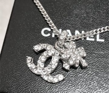 CHANEL Pendant Necklace CC Logo Silver Rhinestone four-leaf clover 04C –  art Japan Export