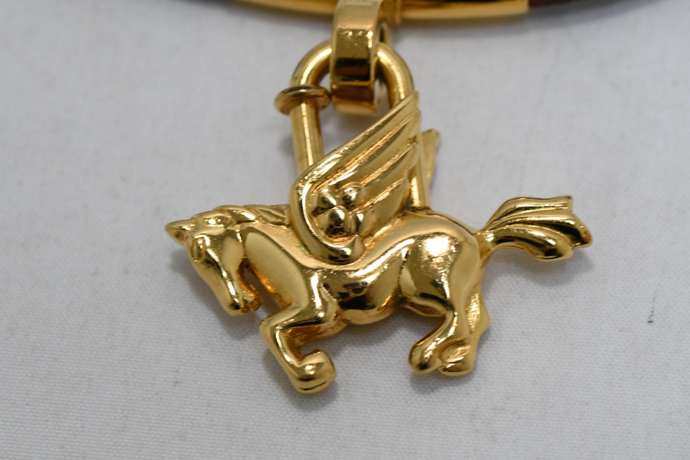 1993 Hermes Le Cheval Pegasus Cadena Padlock Necklace Pendant (W/out C –  Mon Tigre