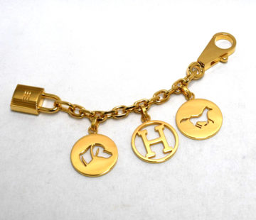 art Japan Export on X: Hermes GOLD Breloque Olga Bag Charm Amulette is in  sale now!!  #Berloque #Breloque #Cadena #Hermes  #Olga #charm #Amulette  / X
