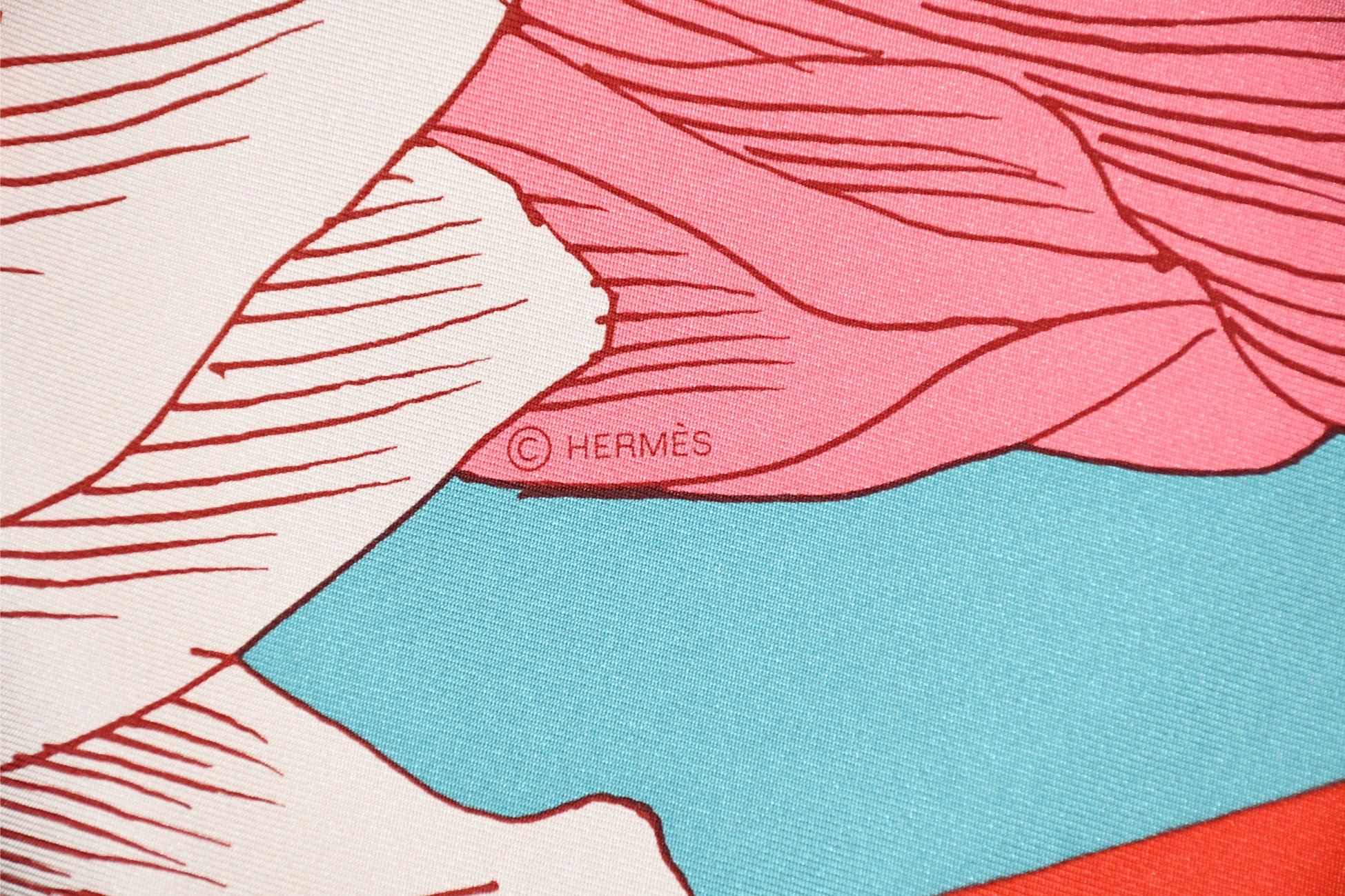 Hermes Scarf Etude Pour Un Iris Arc En Ciel 90 cm silk blue Carre flower 35 AUC35563_1023 (11)