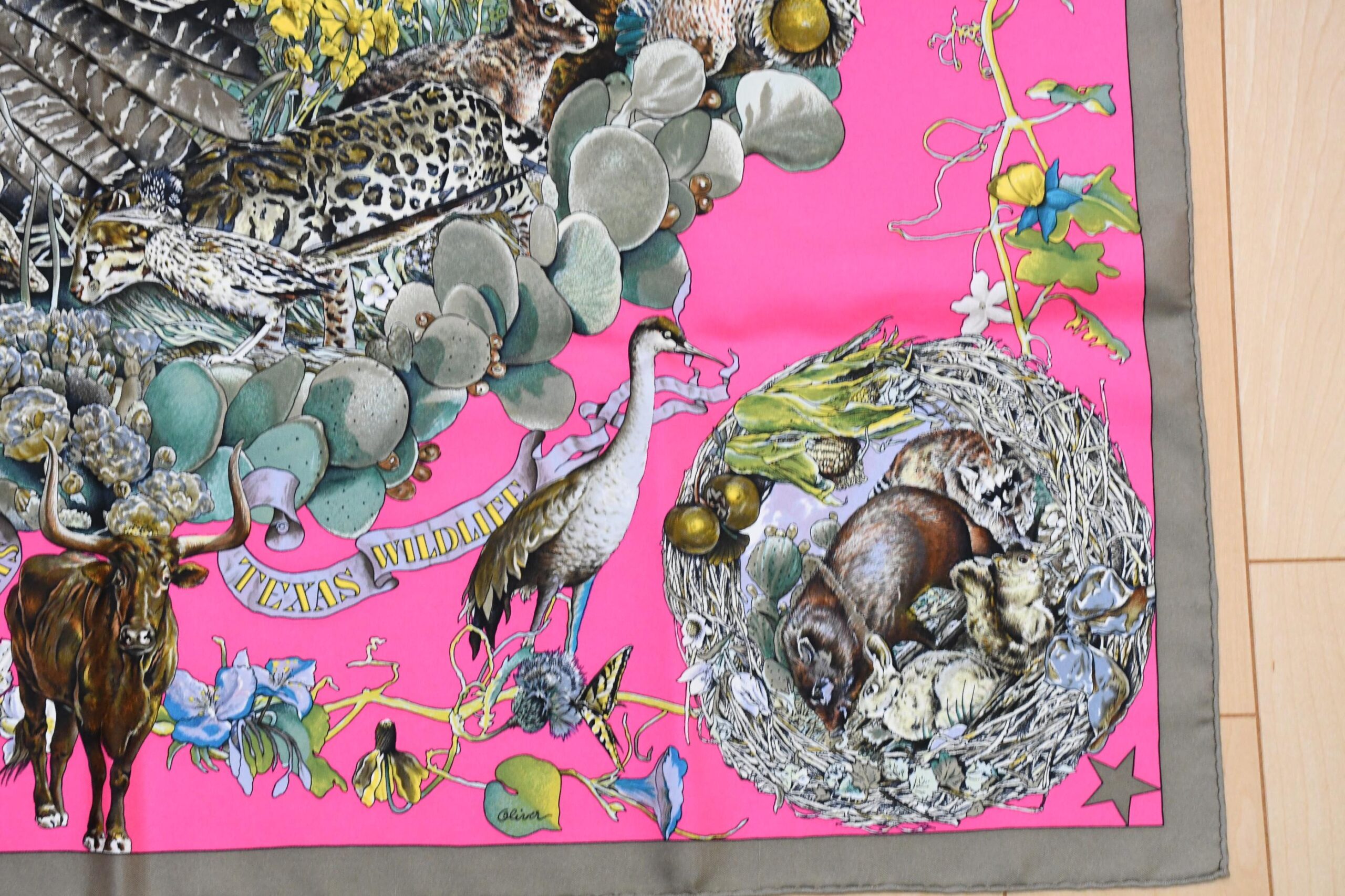 Hermes Scarf Faune Et Flore Du Texas Wildlife 90 cm by Kermit Oliver silk pink gray animal Carre 35 AUC47223_1211 (10)