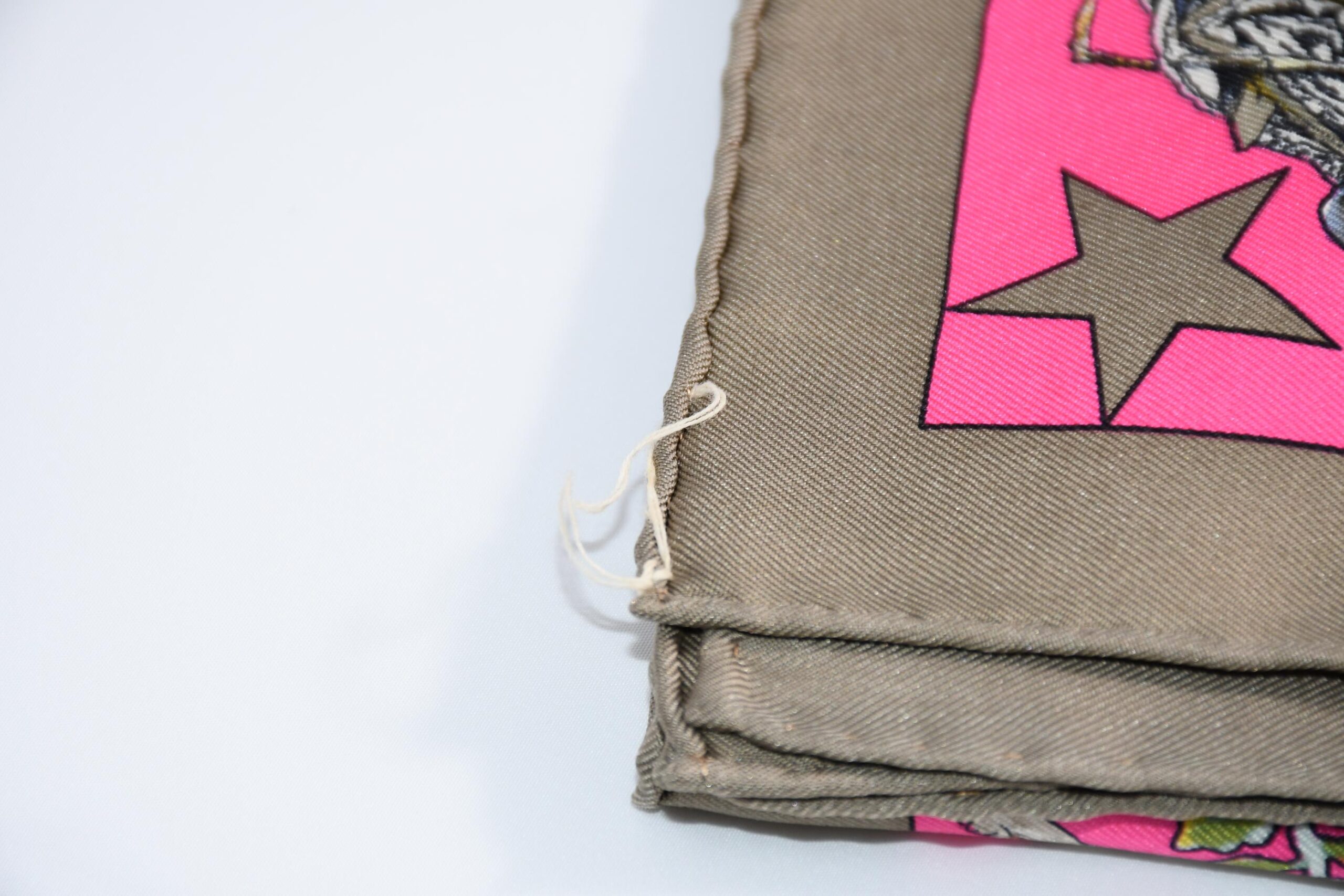 Hermes Scarf Faune Et Flore Du Texas Wildlife 90 cm by Kermit Oliver silk pink gray animal Carre 35 AUC47223_1211 (4)