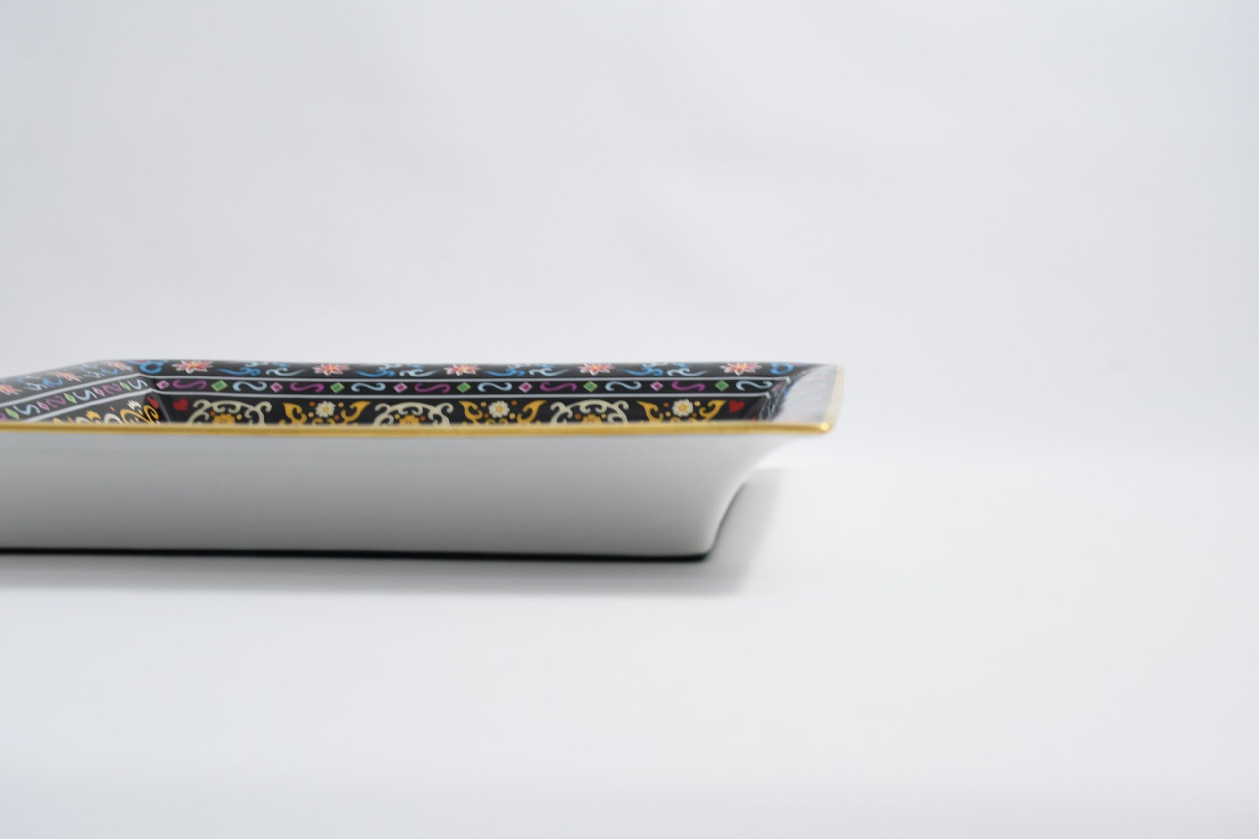 Hermes Peuple du Vent Change tray porcelain Ashtray Mandala Menagerie plate Vide Poche ME47800_0405 (18)